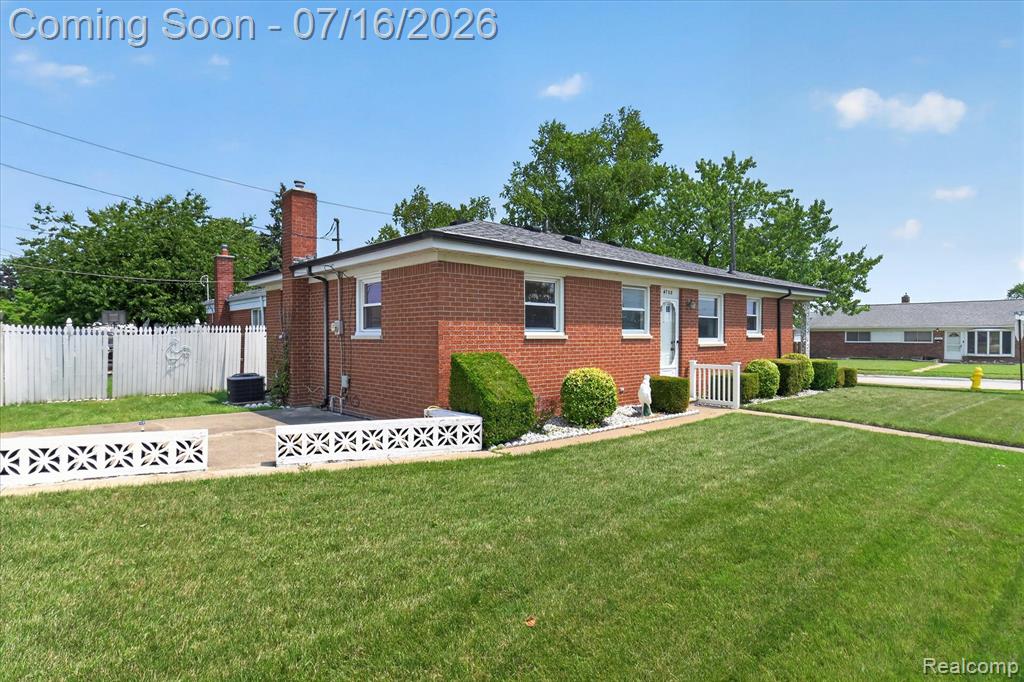 4708 16th Street, Wyandotte, MI 48192 — Photo 3