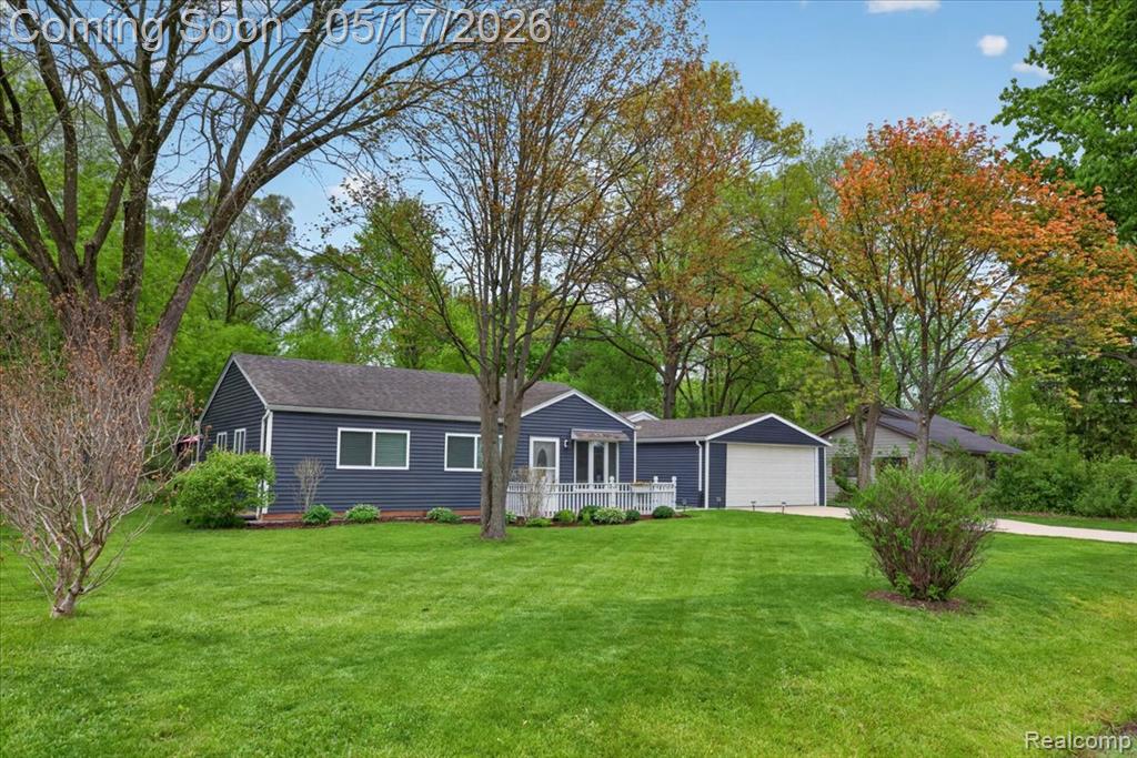 7044 Felix Drive, Clarkston, MI — Photo 2
