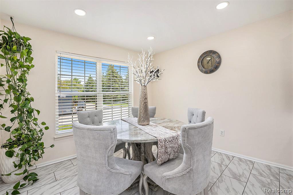 5477 Victory Circle, Sterling Heights, MI 48310 — Photo 11