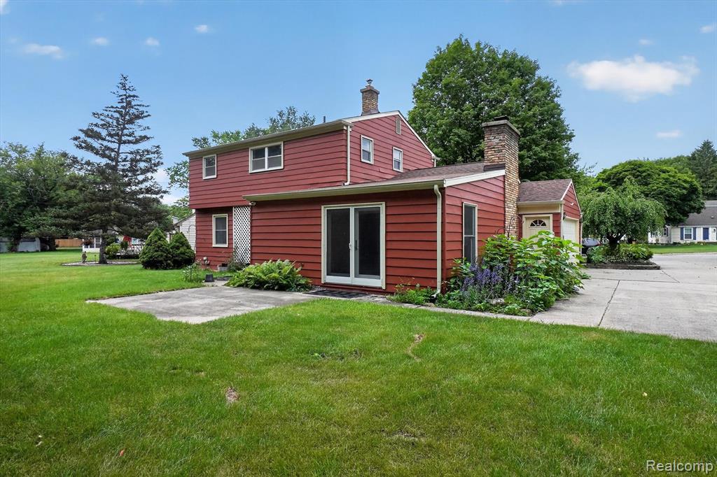 2356 Pineview Court, Flushing, MI 48433 — Photo 38
