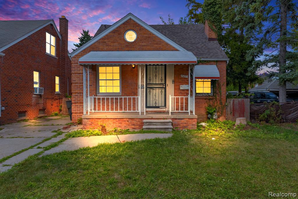15275 Eastburn Street, Detroit, MI 48205 — front exterior