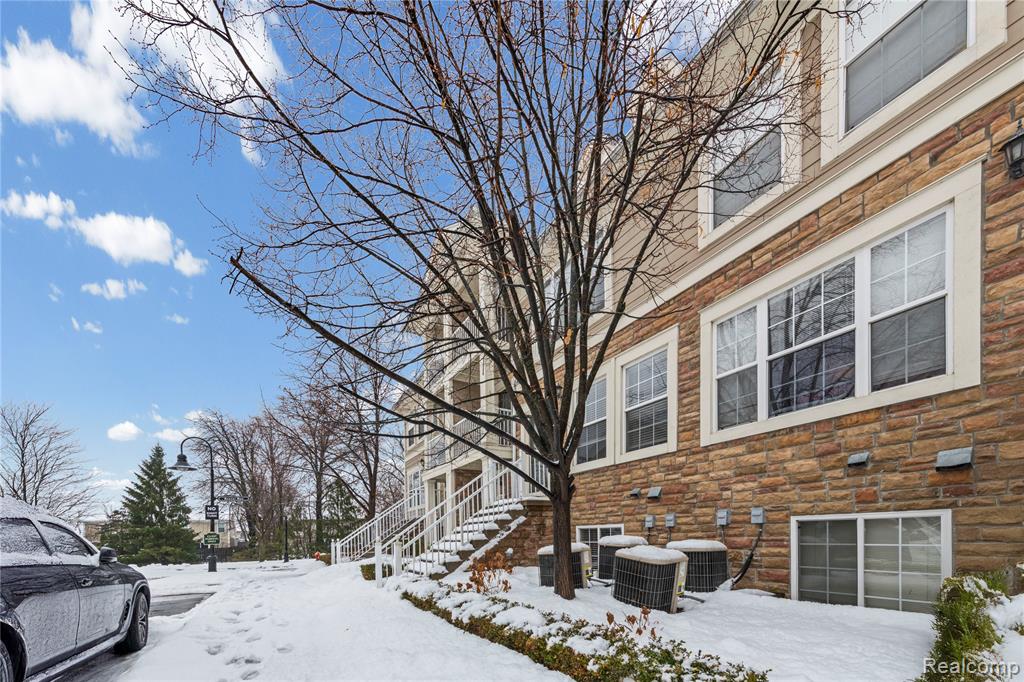 1156 Faulkner, Troy, MI 48083 — Photo 2