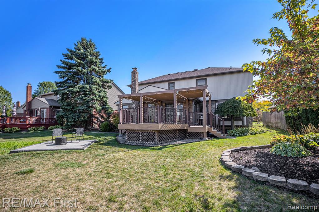 43373 Brooks Drive, Clinton Twp, MI 48038 — Photo 33