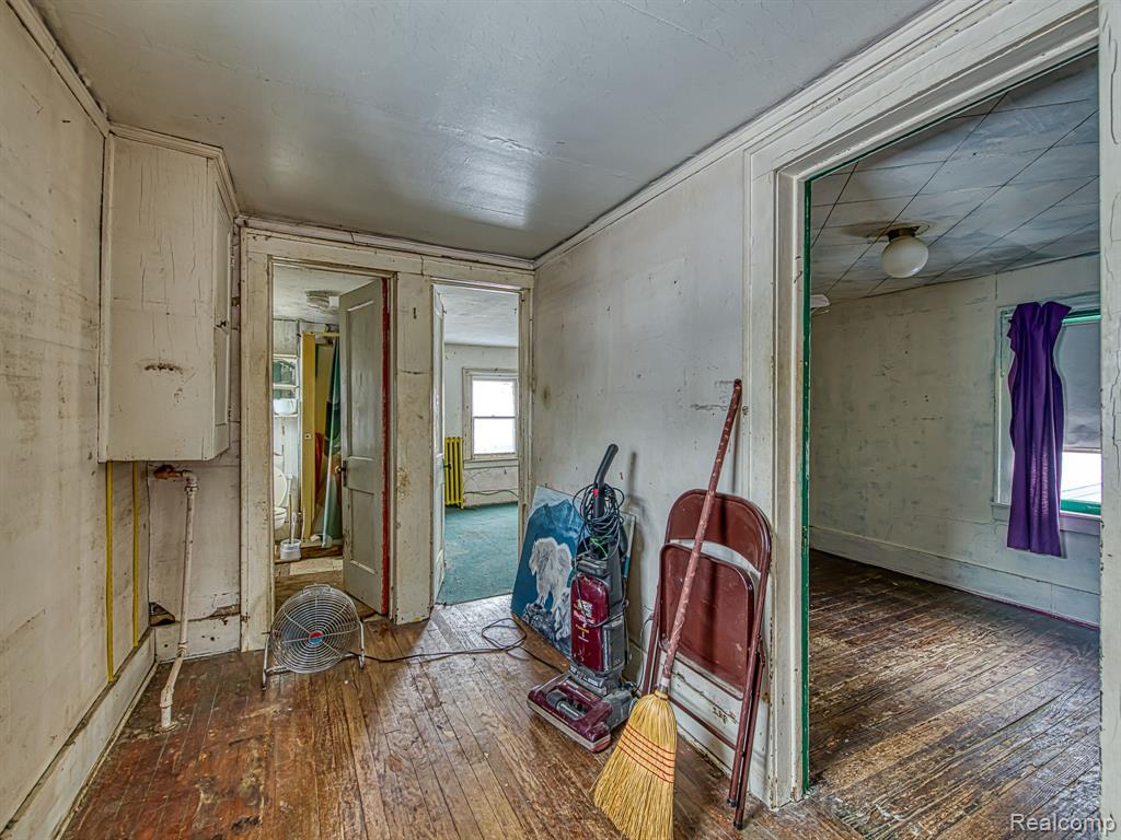 547 Pine Street, Wyandotte, MI 48192 — Photo 17