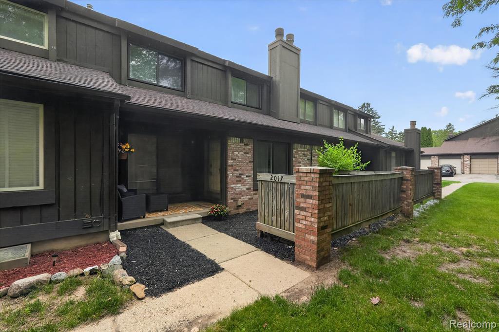 2017 Beekman Court, Flint, MI 48532 — Photo 4