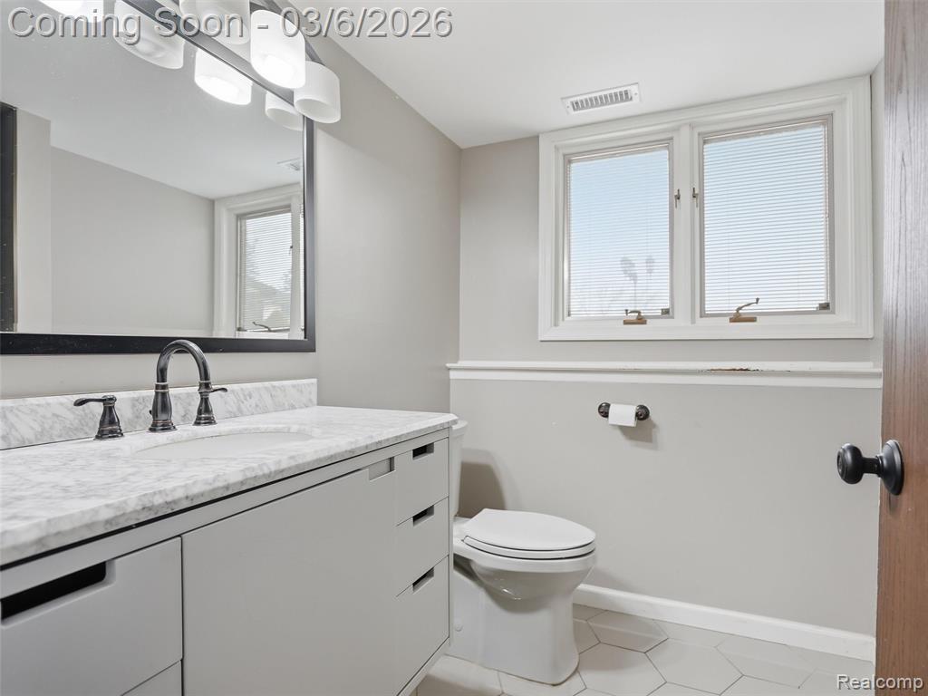 5530 Fox Chase Lane, Clarkston, MI — Photo 18