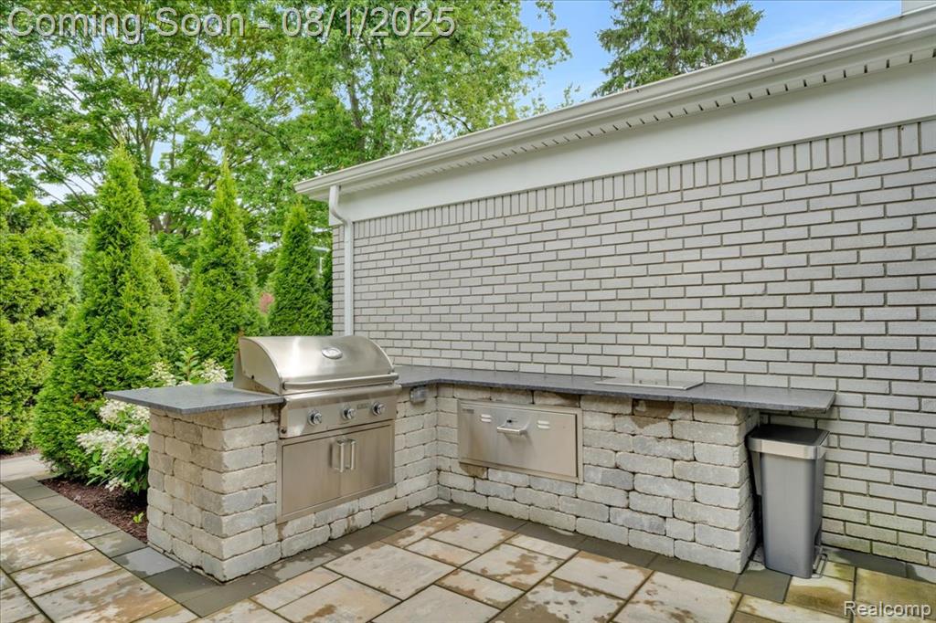5624 Sutters Lane, Bloomfield Hills, MI 48301 — Photo 35