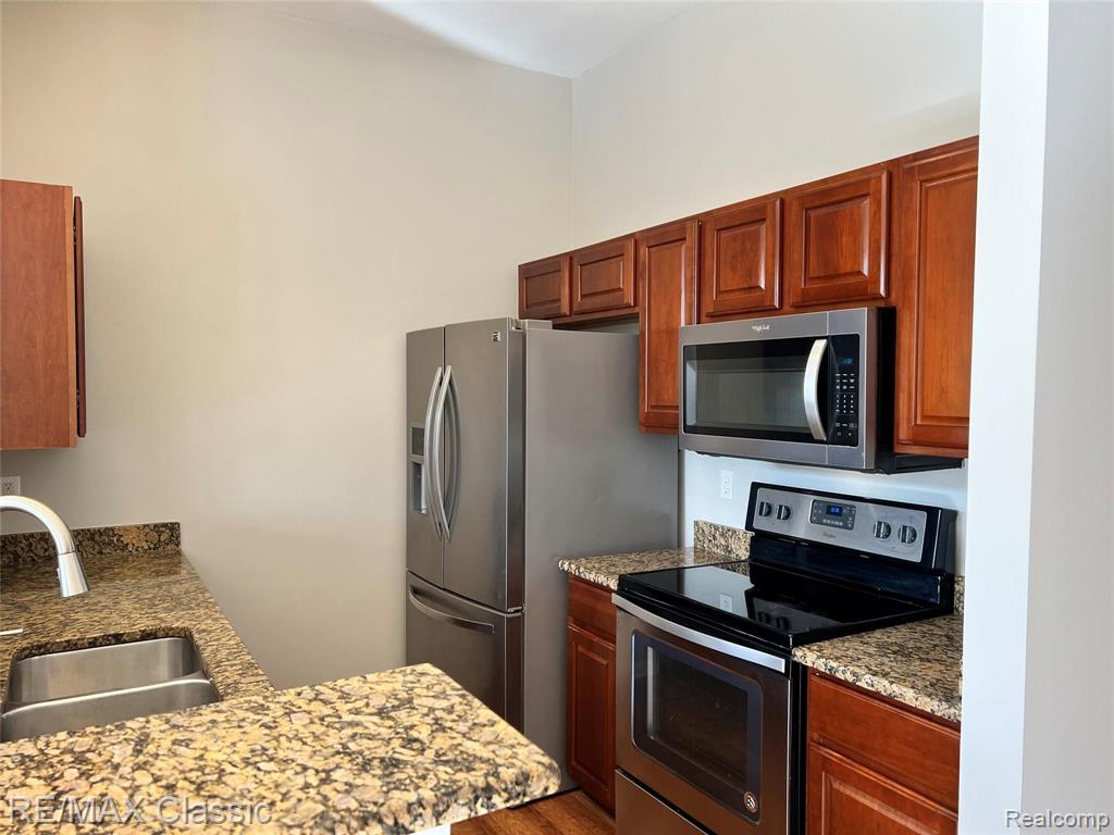 39773 ROCKCREST Circle, Northville, MI — Photo 8