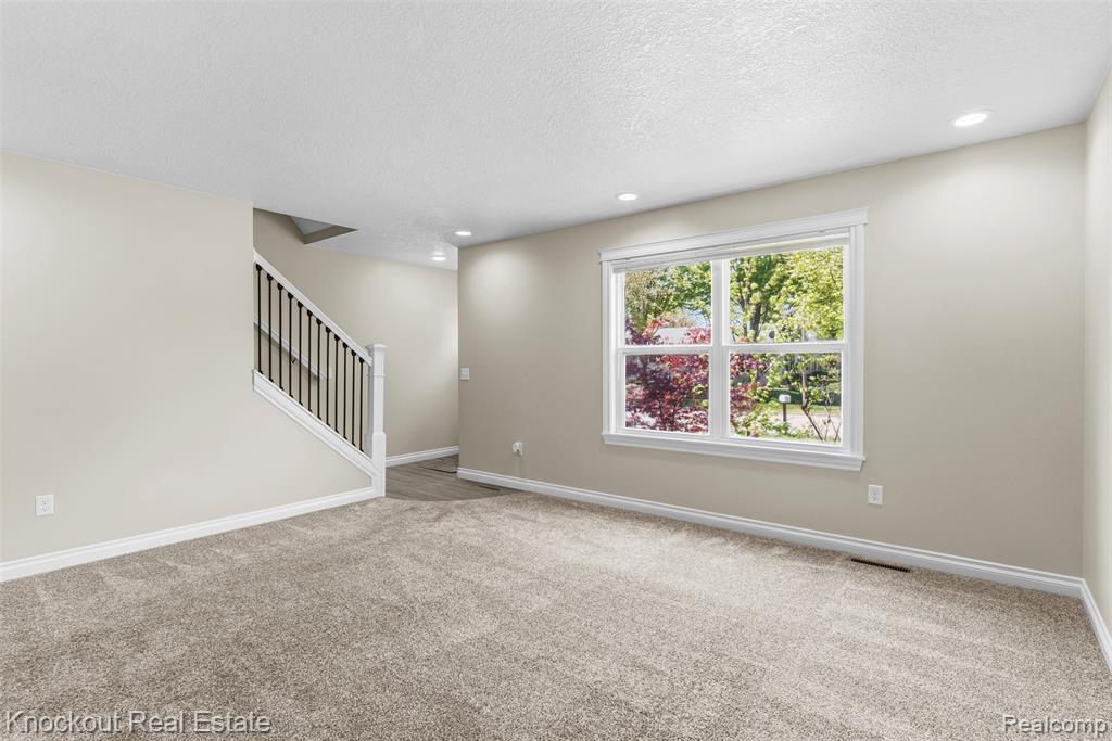 459 Zehnder Drive, Frankenmuth, MI 48734 — Photo 11