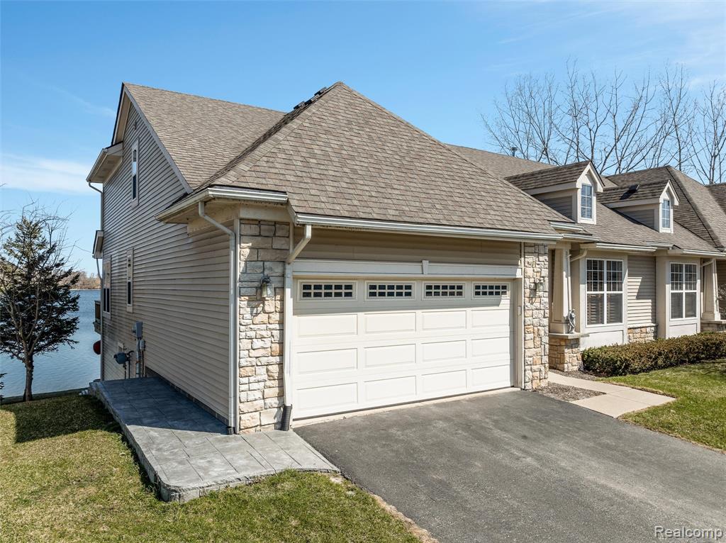 224 Stony Lake Drive, Oxford, MI 48371 — Photo 2