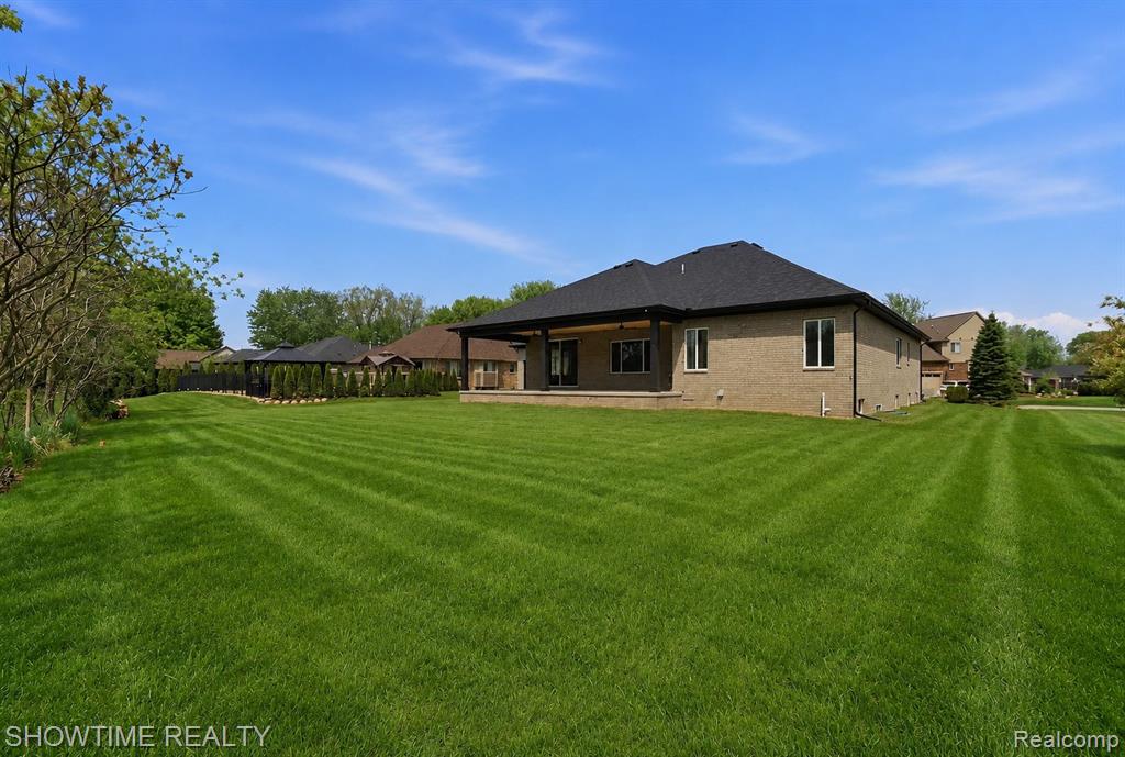 68125 Lake Angela Drive, Richmond, MI 48062 — Photo 5