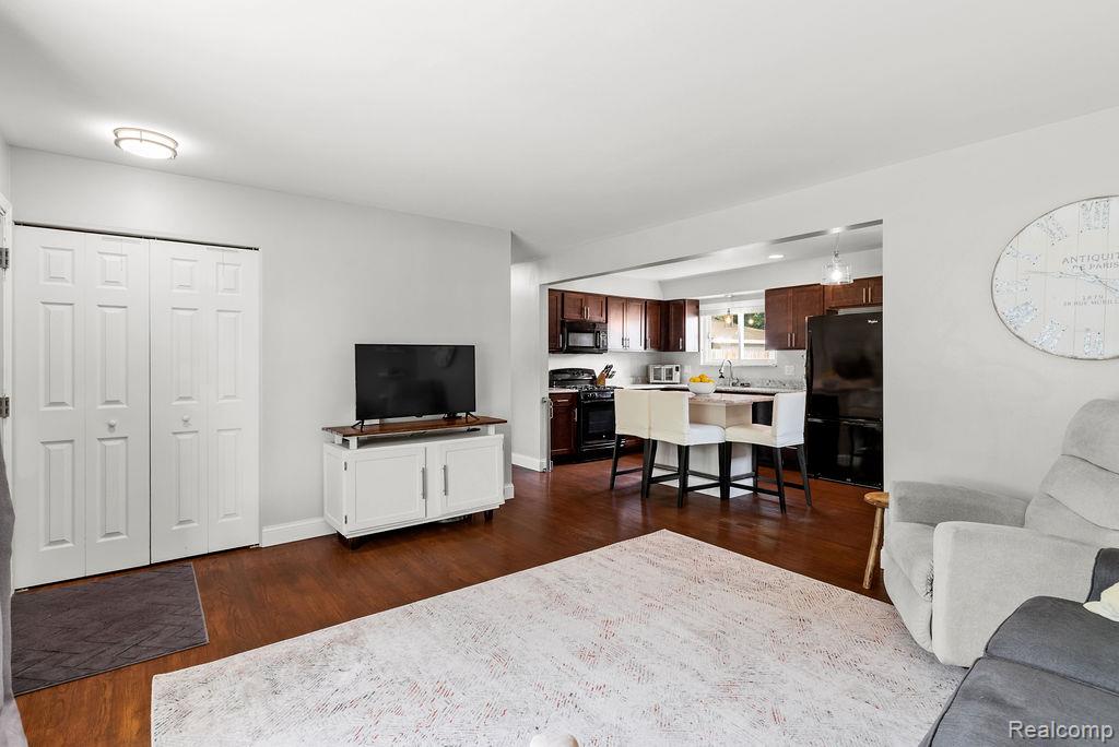 4588 Fenwick Drive, Warren, MI 48092 — Photo 10