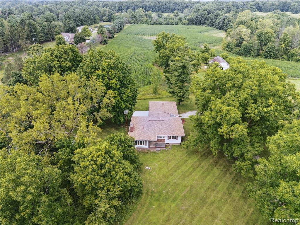 7467 McCandlish Road, Grand Blanc, MI 48439 — Photo 38