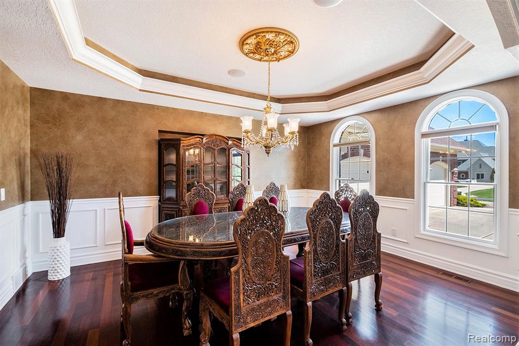 8294 WARWICK GROVES, Grand Blanc, MI 48439 — Photo 9