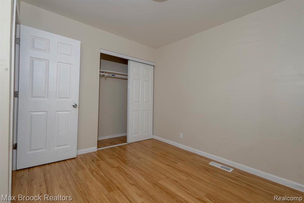 4829 WOLGAST Drive, Warren, MI 48092 — Photo 27