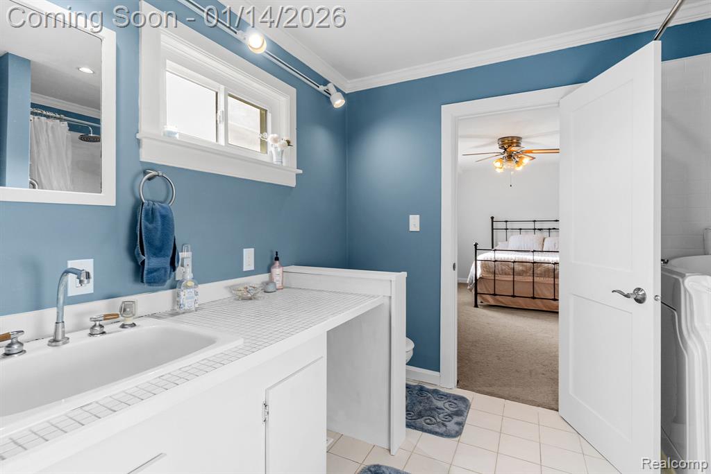 8098 Dover Drive, Grand Blanc, MI 48439 — Photo 43