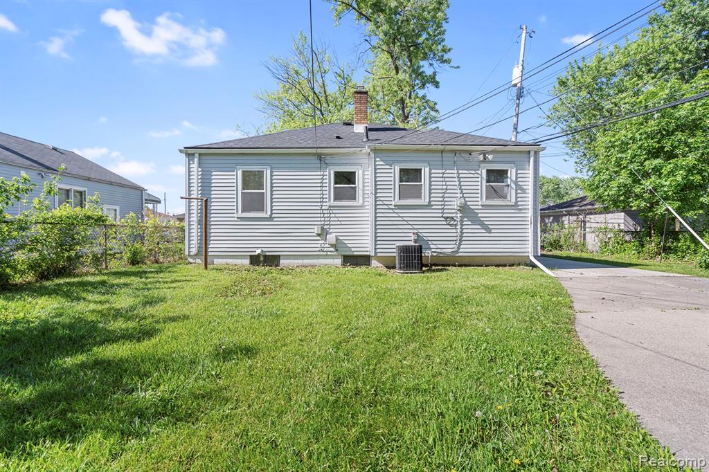 970 Champaign Road, Lincoln Park, MI 48146 — Photo 28