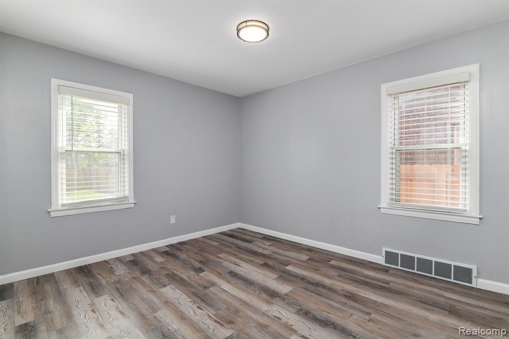 15810 ROBSON Street, Detroit, MI 48227 — Photo 10