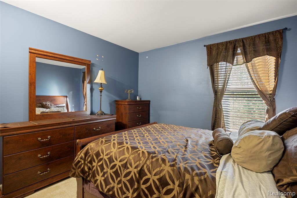 9778 Ravenshire Drive, Ypsilanti, MI 48198 — Photo 33