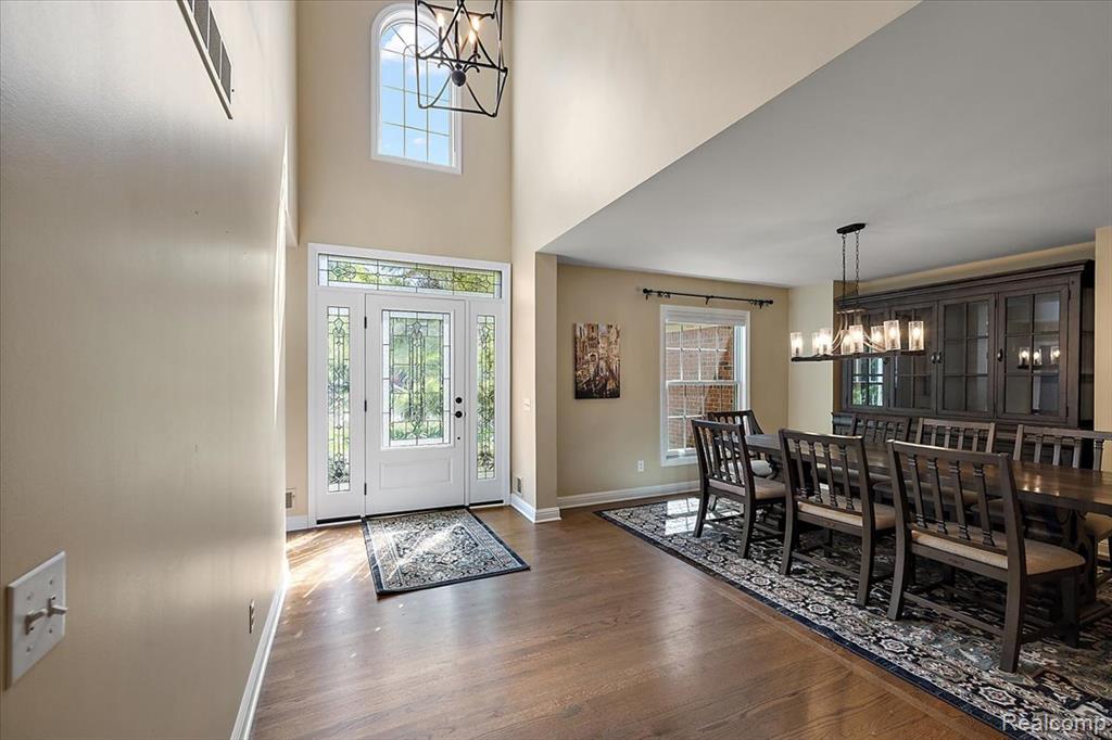 6591 Tree Knoll Drive, Troy, MI 48098 — Photo 2