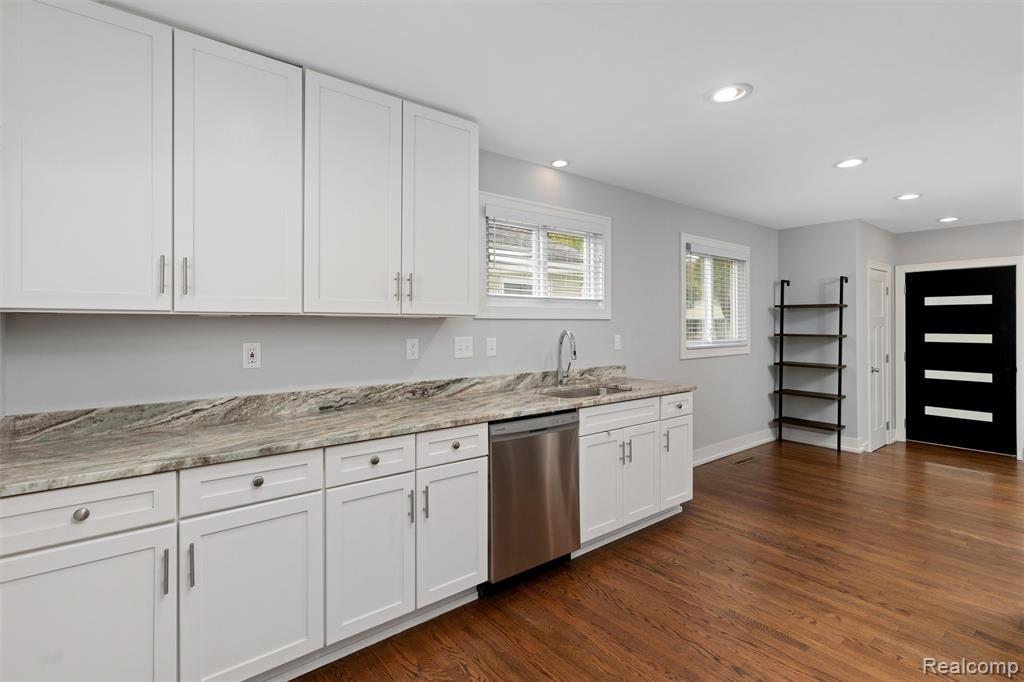 622 N Wilson Avenue, Royal Oak, MI 48067 — Photo 7