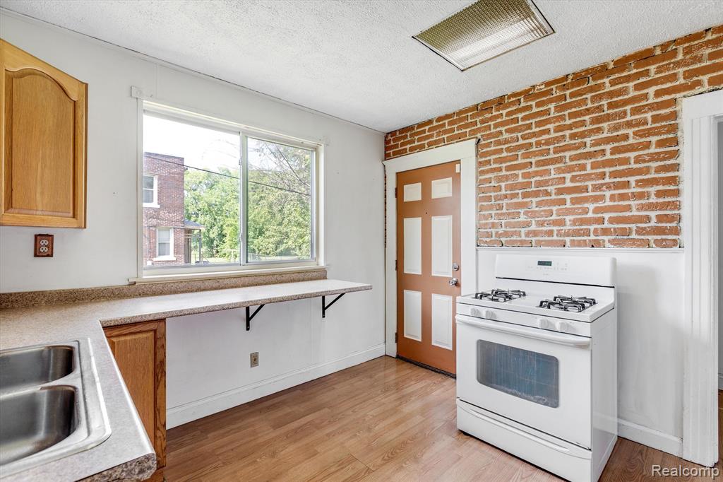 712 W GRAND Boulevard, Detroit, MI 48216 — Photo 9