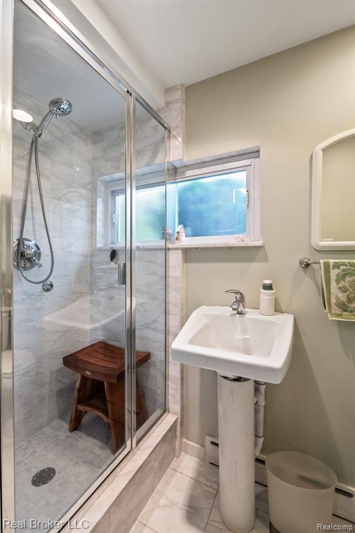 6110 WHITEFIELD Street, Dearborn Heights, MI 48127 — Photo 18