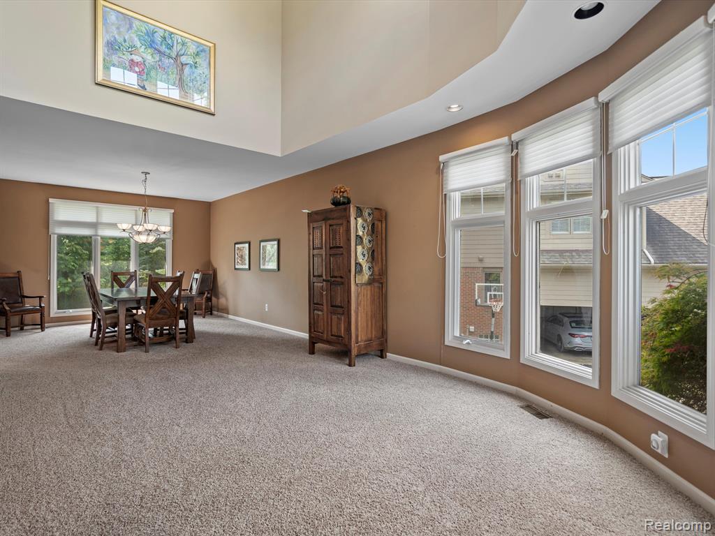 7253 CARLYLE, West Bloomfield, MI — Photo 14