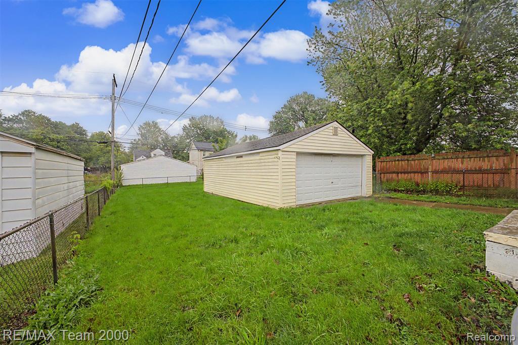 5635 Westpoint Street, Dearborn Heights, MI 48125 — Photo 31