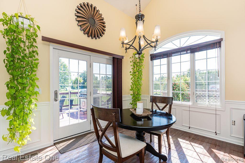 523 WYNSTONE Circle N, Oakland, MI — Photo 15