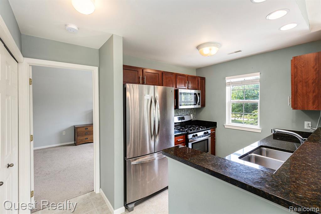 3332 PRIMROSE Lane, Ypsilanti, MI 48197 — Photo 15