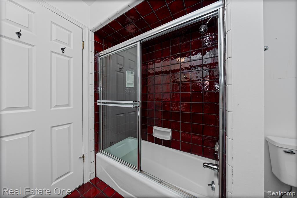4279 Pine Lane, West Bloomfield, MI 48323 — Photo 23