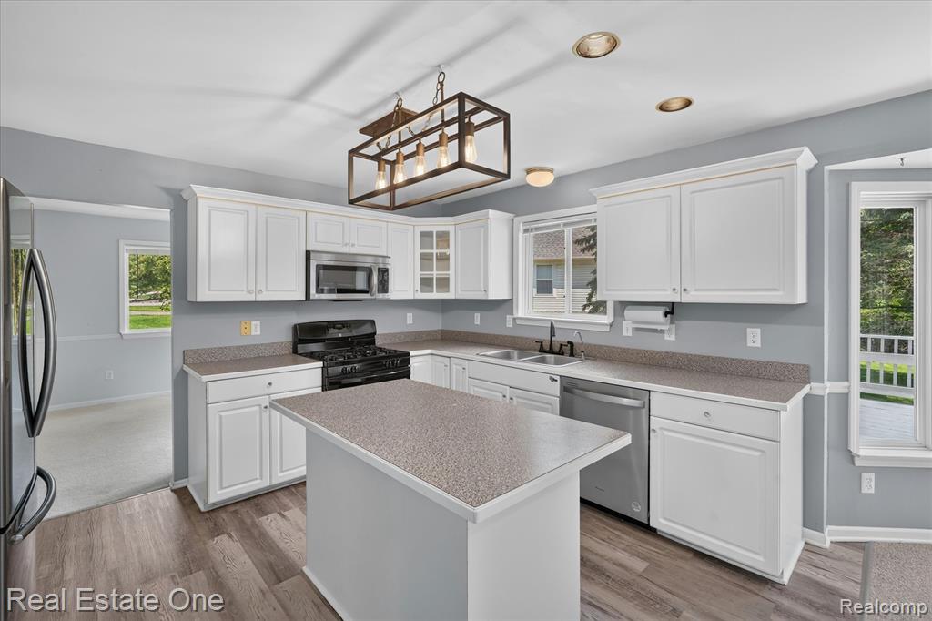 9610 Forest Ridge Drive, Clarkston, MI 48348 — Photo 14