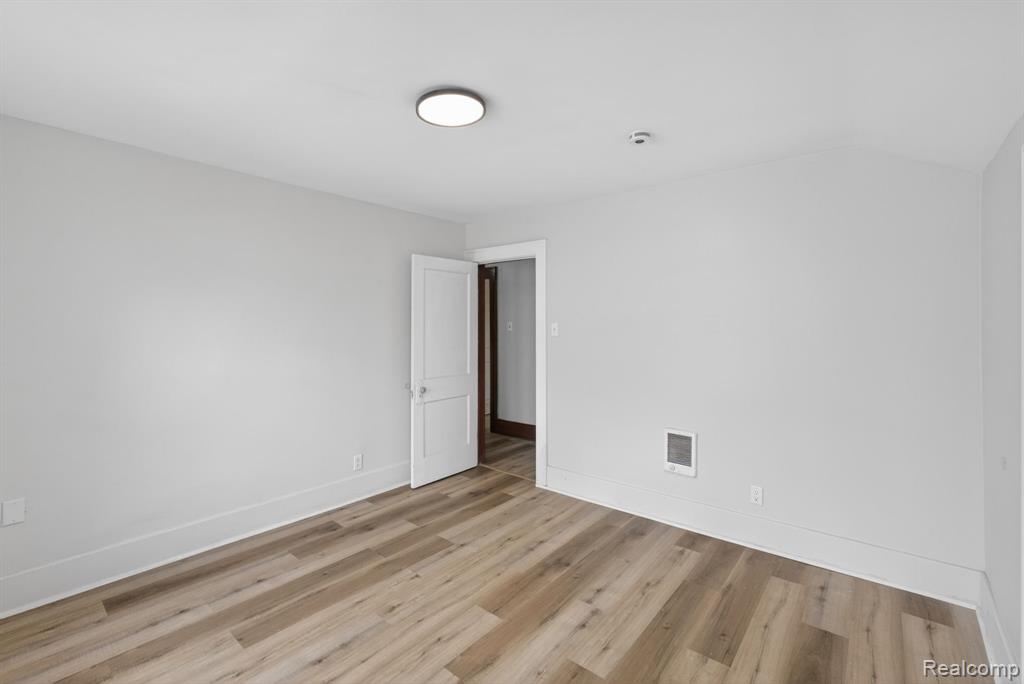 810 E 8th Street, Flint, MI 48503 — Photo 26
