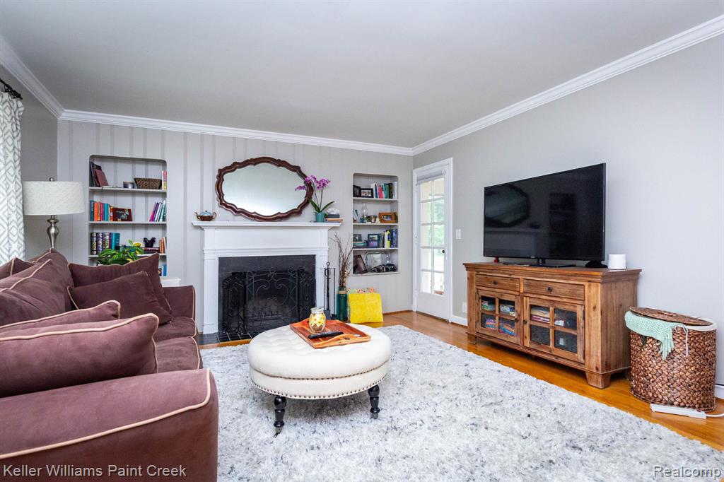 1466 Hampton Rd, Grosse Pointe Woods, MI 48236 — Photo 13