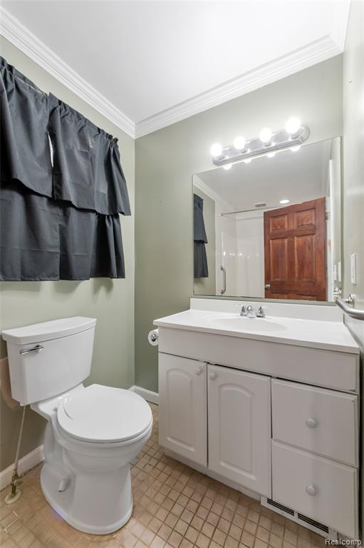 811 Miller Road, Lake Orion, MI 48362 — Photo 18