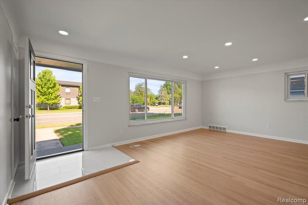 4014 GREENFIELD Road, Berkley, MI 48072 — Photo 3