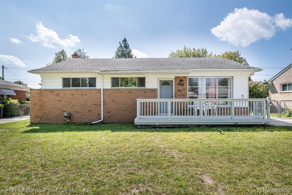 5134 Canterbury Lane, Warren, MI 48092 — front exterior