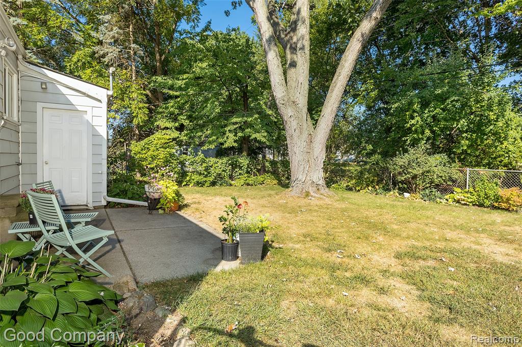 920 W Windemere Avenue, Royal Oak, MI 48073 — Photo 33