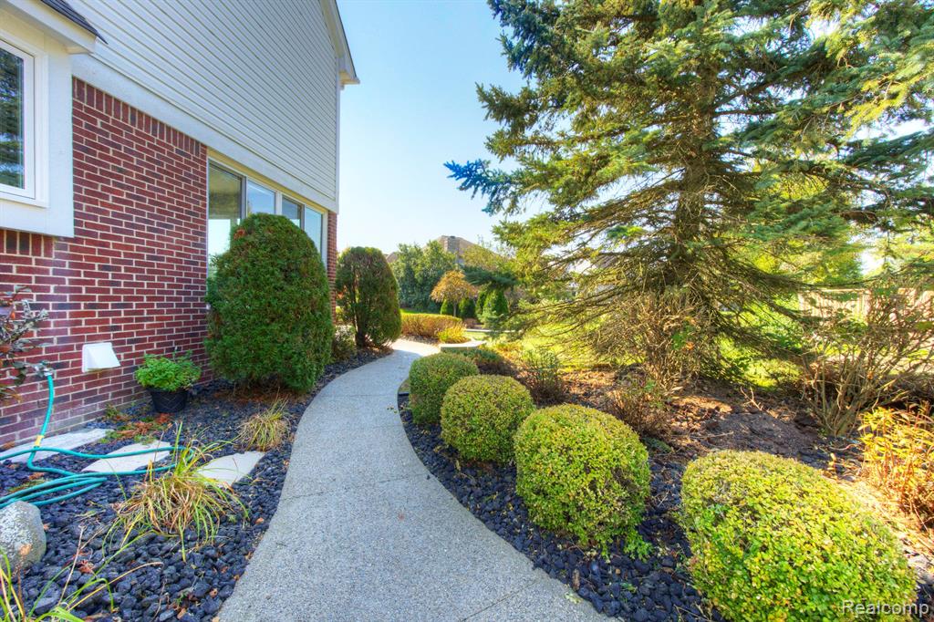 47631 Pavillon Road, Canton, MI 48188 — Photo 52