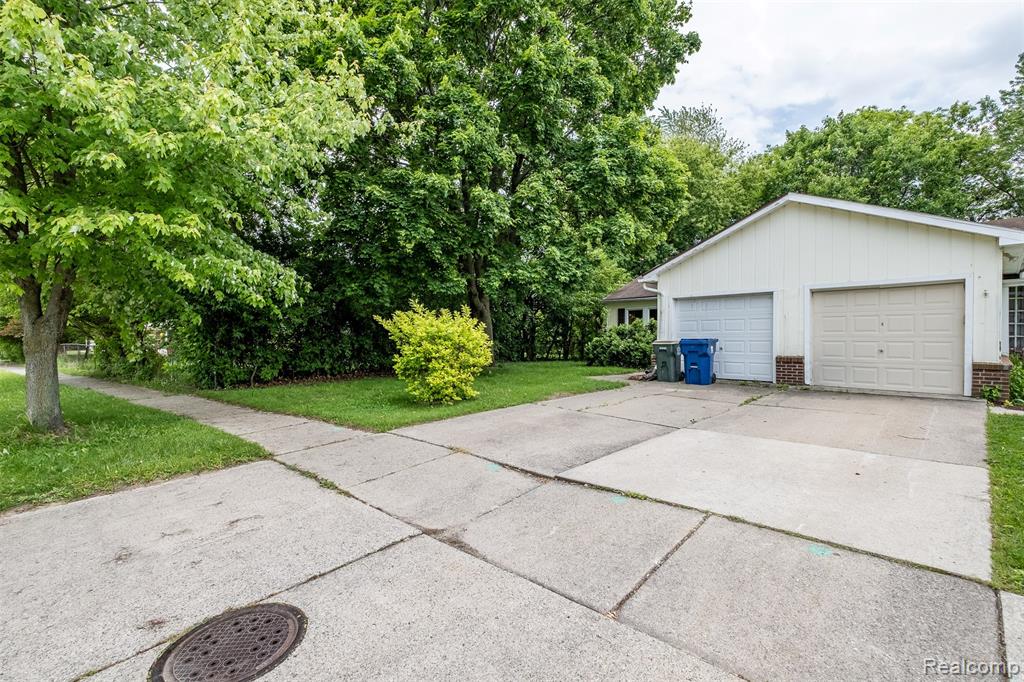 6733 ARDSLEY Drive, Canton, MI 48187 — Photo 4