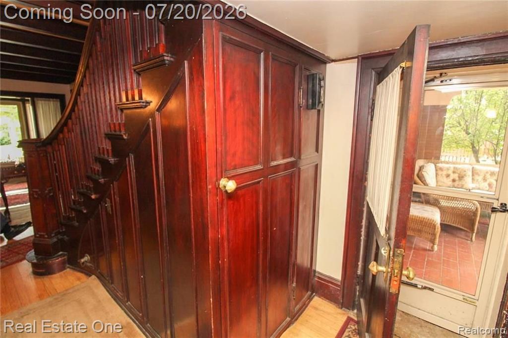 90 EDISON Street, Detroit, MI 48202 — Photo 21