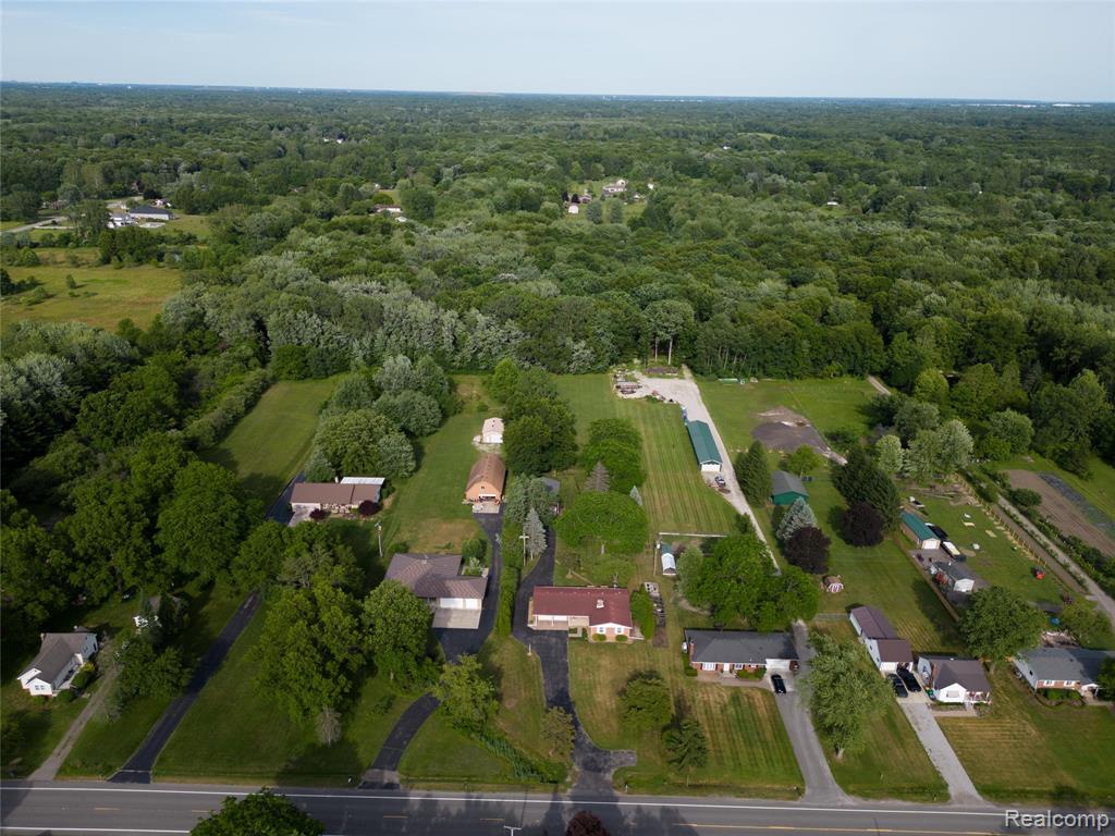 21515 Huron River Drive, New Boston, MI 48164 — Photo 67