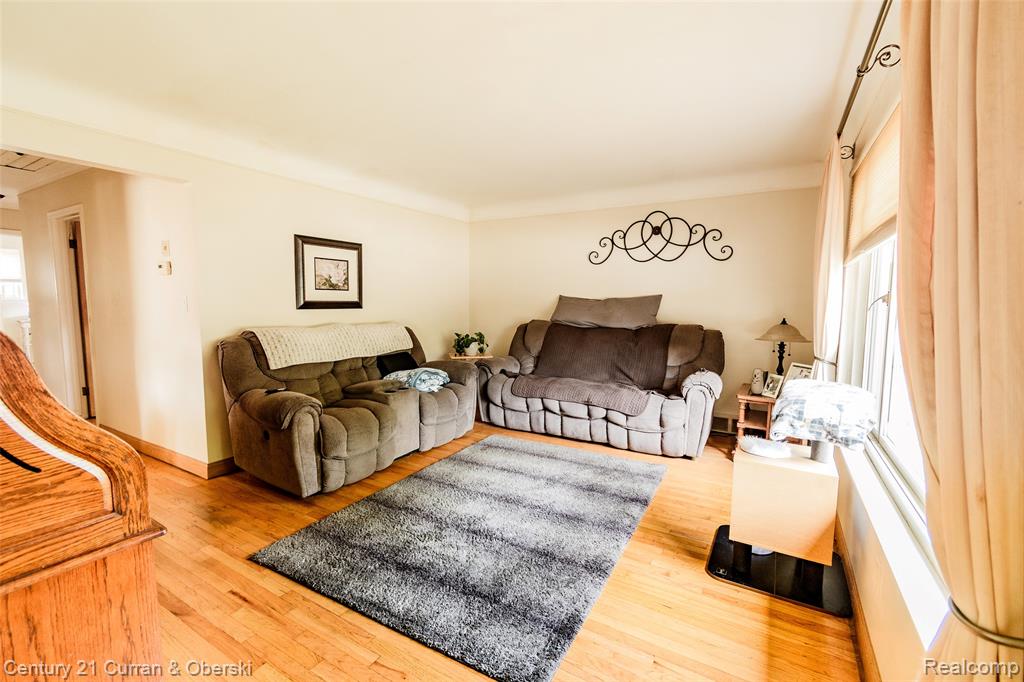 4028 Clippert Street, Dearborn Heights, MI 48125 — Photo 5