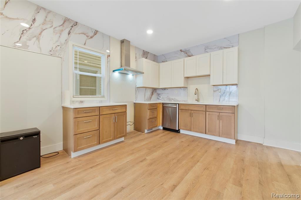 9628 Broadstreet Avenue, Detroit, MI 48204 — Photo 11