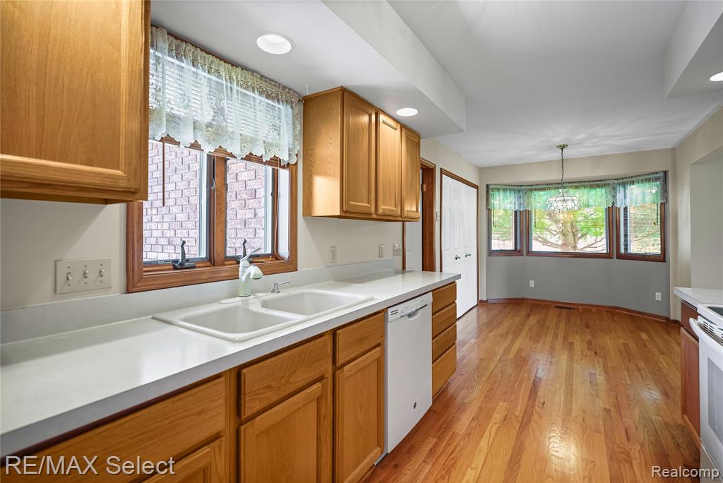 5184 Wyndemere Common Square, Swartz Creek, MI 48473 — Photo 12