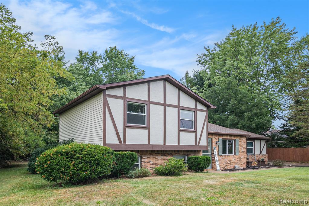 621 Vincent Street, Pinckney, MI 48169 — Photo 20