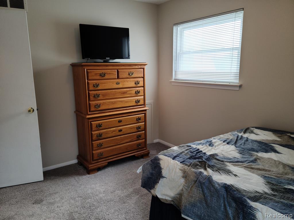 9242 PANAMA Avenue, Ypsilanti, MI 48198 — Photo 35