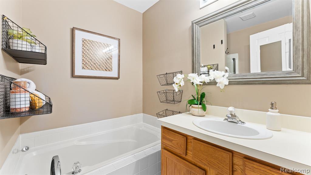 41784 WHITE TAIL Lane, Canton, MI 48188 — Photo 19