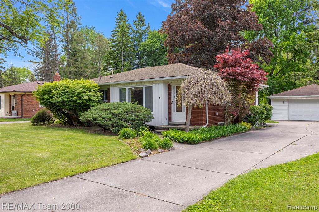 27143 Westland Road, Redford, MI 48240 — front exterior